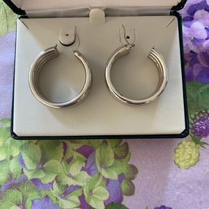 14k white gold hoop earrings.